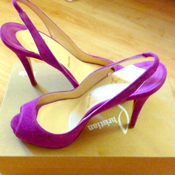 🚫SOLD🚫 Magenta N Prive Suede