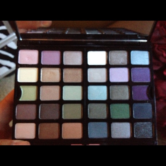 🚩Bundled🚩VS backstage makeup kit - Picture 2 of 5