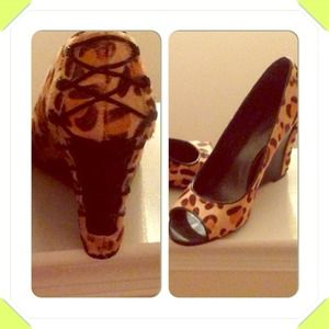 Fergie Cheeta print wedges