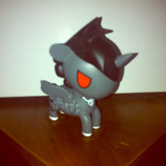 TOKI DOKI Fumo Unicorno