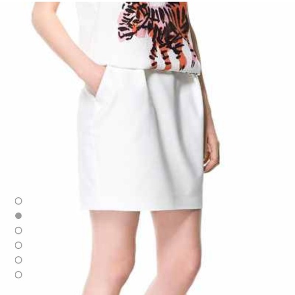 🆕 White Tulip Skirt 🎉HOST PICK🎉
