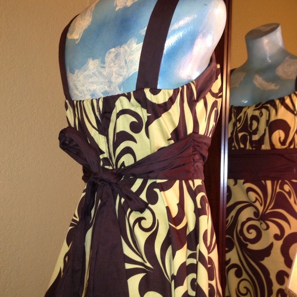 Dress barn.. - Picture 2 of 4