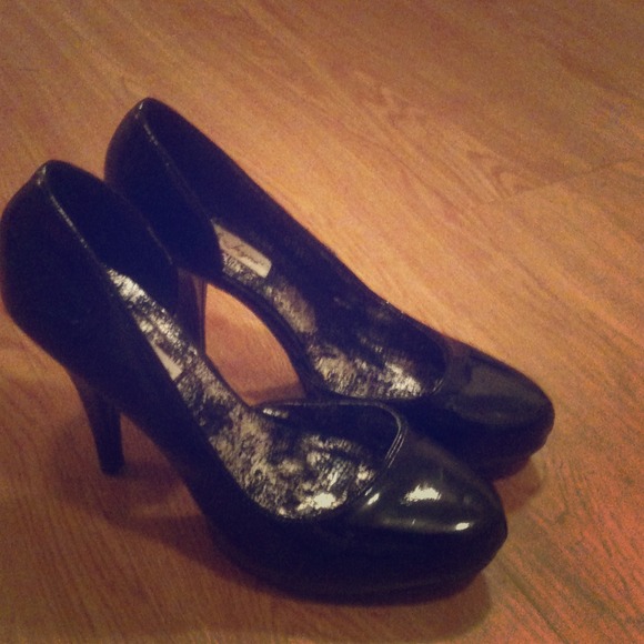 💖Reduced💖Black Patent Leather Heels