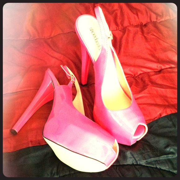 Hot Pink Open Toe Pumps!  Only worn once. - Picture 1 of 3