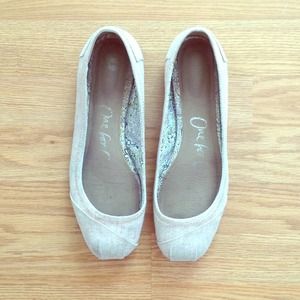 TOMS Pink Linen Ballet Flats