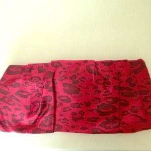 Express red leopard clutch