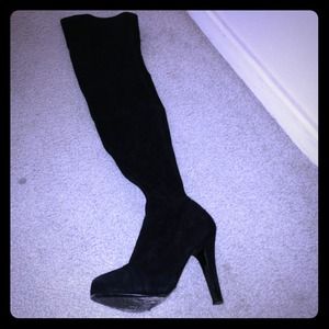 Over the knee high boots wore only 5xs