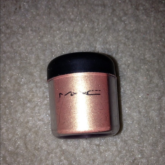 @Hook7777 Bundled Mac pigment powder