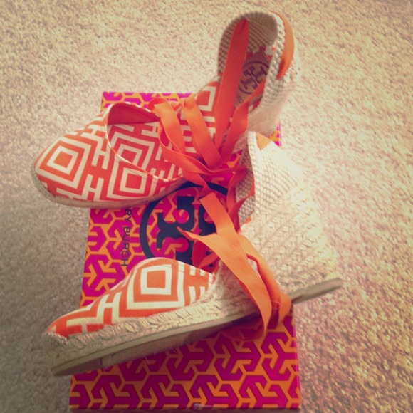 Brand New Tory Burch High Wedge Espadrille- Size 8