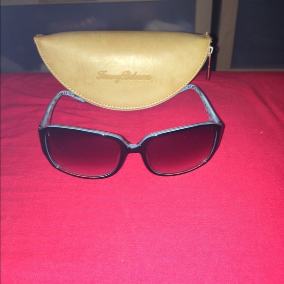 Tommy bahamas sunglasses