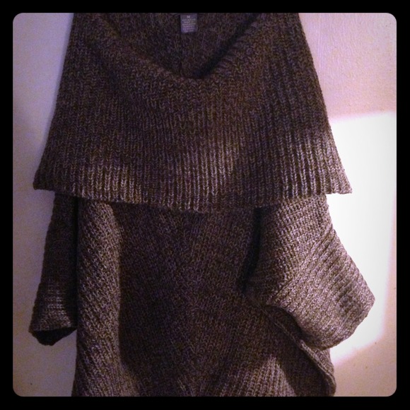 SOLD - Cowl neck sweater