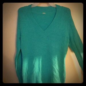 Aqua V-neck knot sweater