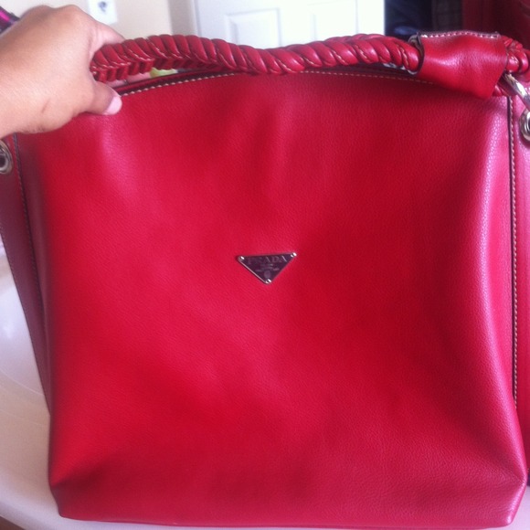 Taded!!!Big red Prada handbag