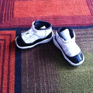 Jordan toddler retro concords