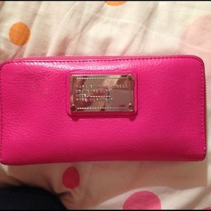 Marc Jacobs limited edition pink wallet