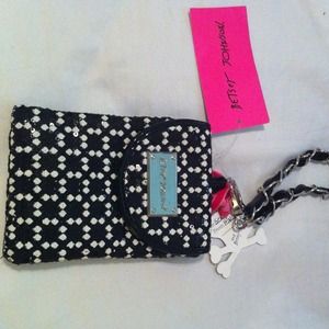 Phone wristlets