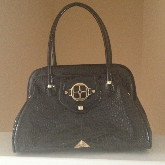 IMAN Global Chic Classic Couture Satchel The "IT"