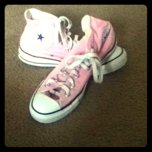 Pink converses