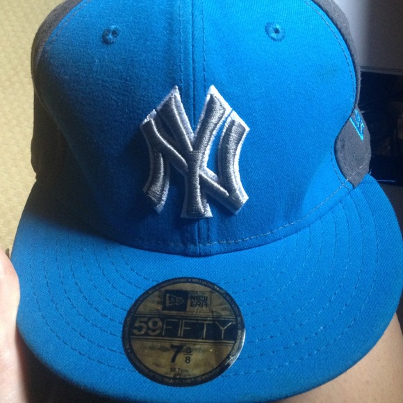 A NY Hat! Size 7 3/8.