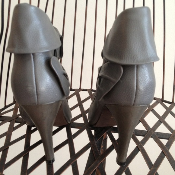 ❗️❗️SOLD❗️❗️Grey booties, genuine leather! - Picture 3 of 3