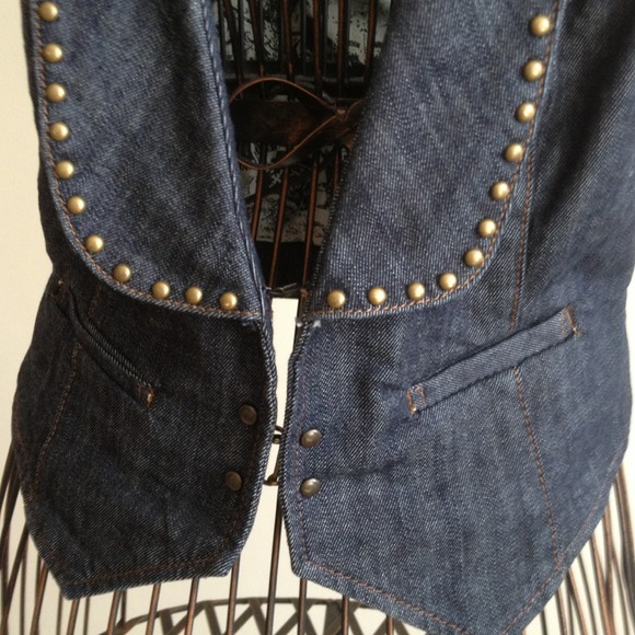 ❌SOLD❌Cool Guess denim tuxedo vest w/studs - Picture 2 of 4