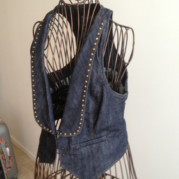 ❌SOLD❌Cool Guess denim tuxedo vest w/studs - Picture 3 of 4