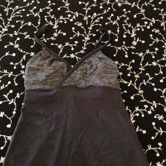 Size 2 great Lululemon top