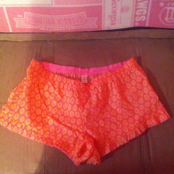 ❌Sold in bundle ❌Victoria Secret sleep shorts - Picture 1 of 3