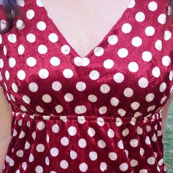 Red/white fuzzy polyester dress - Picture 2 of 4