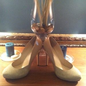 Michael Antonio high heel shoes, size 8