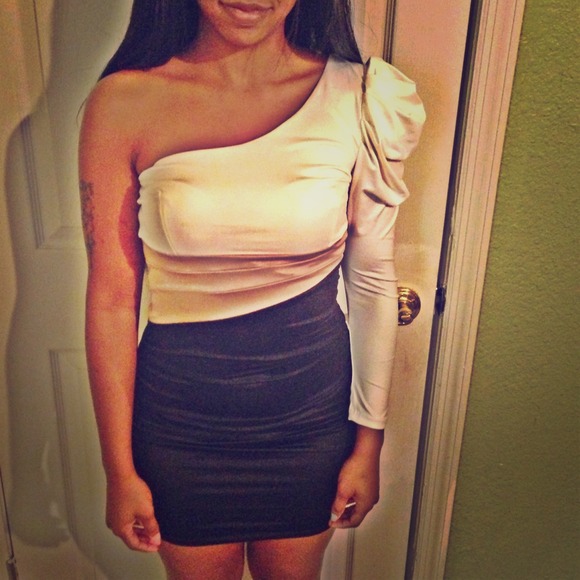 One shoulder body dress