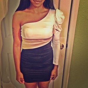 One shoulder body dress