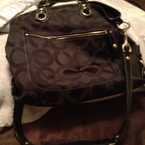 Black coach "Julianne" - Picture 3 of 4