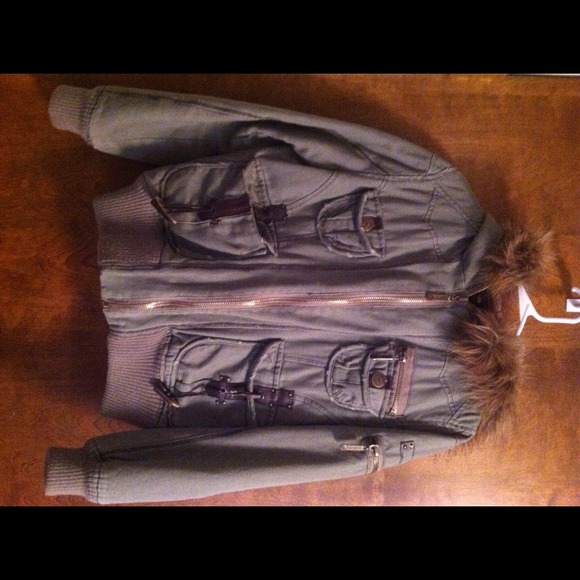 Olive fur hood jacket