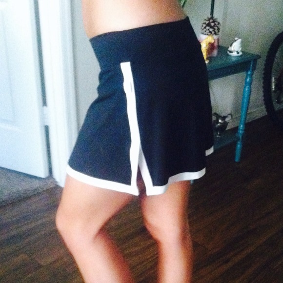 Nike tennis/running Skirt - Picture 4 of 4