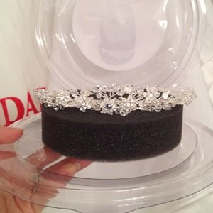*reserved* Beautiful Bridal Tiara