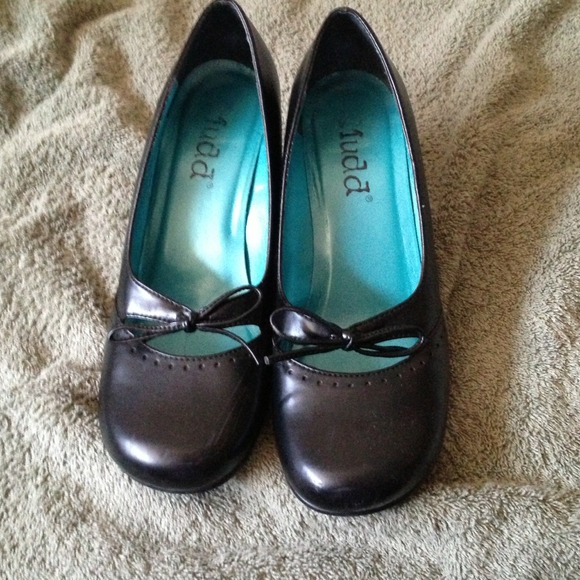 YORA shoes,really cute with tiny black bow.