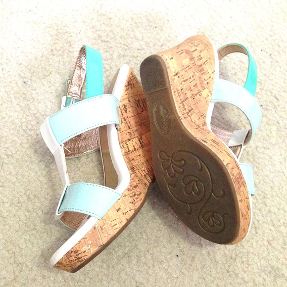 Wedge Sandals - Picture 3 of 3