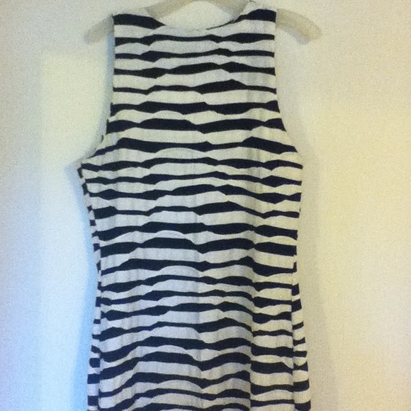 Forever 21 Zebra Print Fitted Dress - Picture 3 of 3