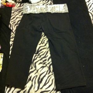 Victoria's Secret yoga crop pant