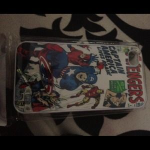 iPhone 4/4s avengers cover