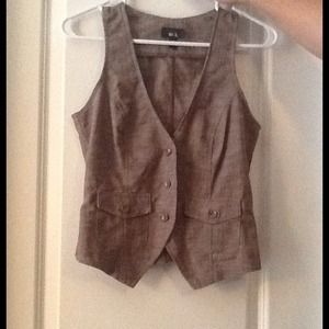 Cute brown vest