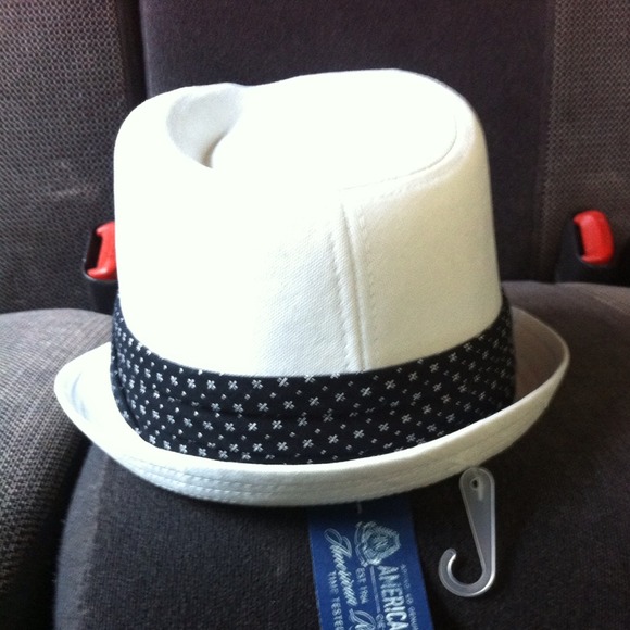 Hat - Picture 2 of 3