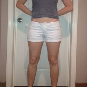 RESERVED More pictures of the A&F shorts.