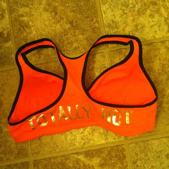 Vs sports bra bundled - Picture 2 of 2