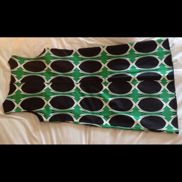 Adorable Mod Dress - Picture 2 of 4
