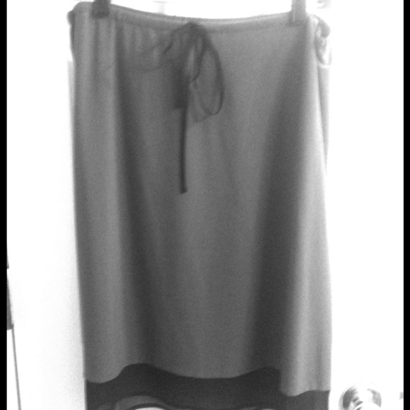 🎉Final Reduction🎉Simply Vera by Vera Wang skirt