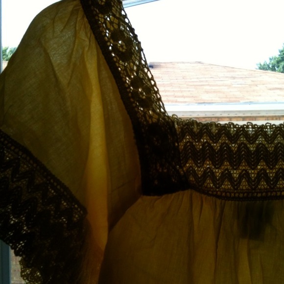 *SOLD* Yellow Ombré Top - Picture 3 of 4