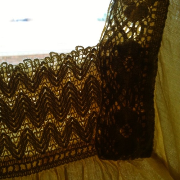 *SOLD* Yellow Ombré Top - Picture 4 of 4