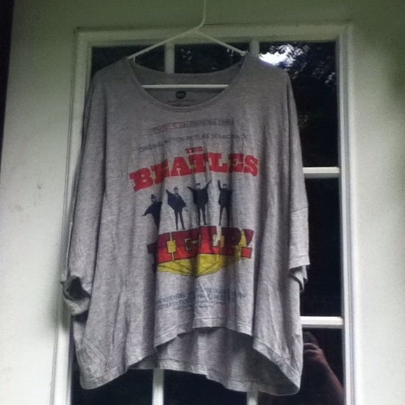!!! SOLD!!! NWOT Cropped Beatles Tshirt